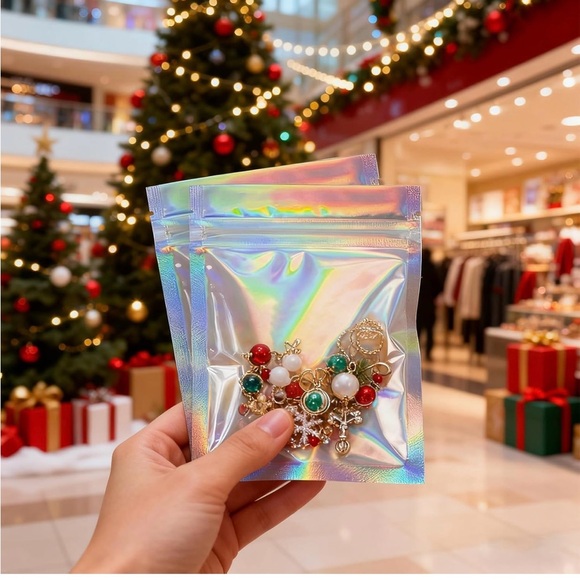 25 Pack of Holographic Resealable Mylar Bags - Picture 3 of 5